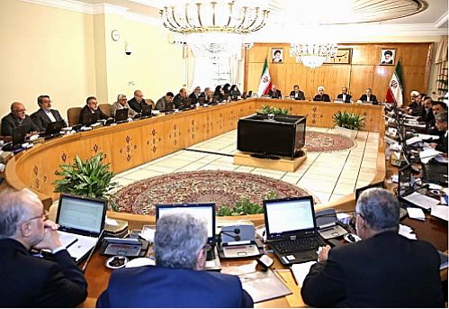 اجازه دولت به وزیر اقتصاد برای صدور ضمانت‌نامه تسهیلات مالی خارجی